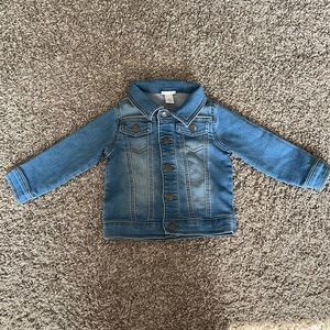 Kids Jean Jacket! Brand New with an amazing stretch material for comfort